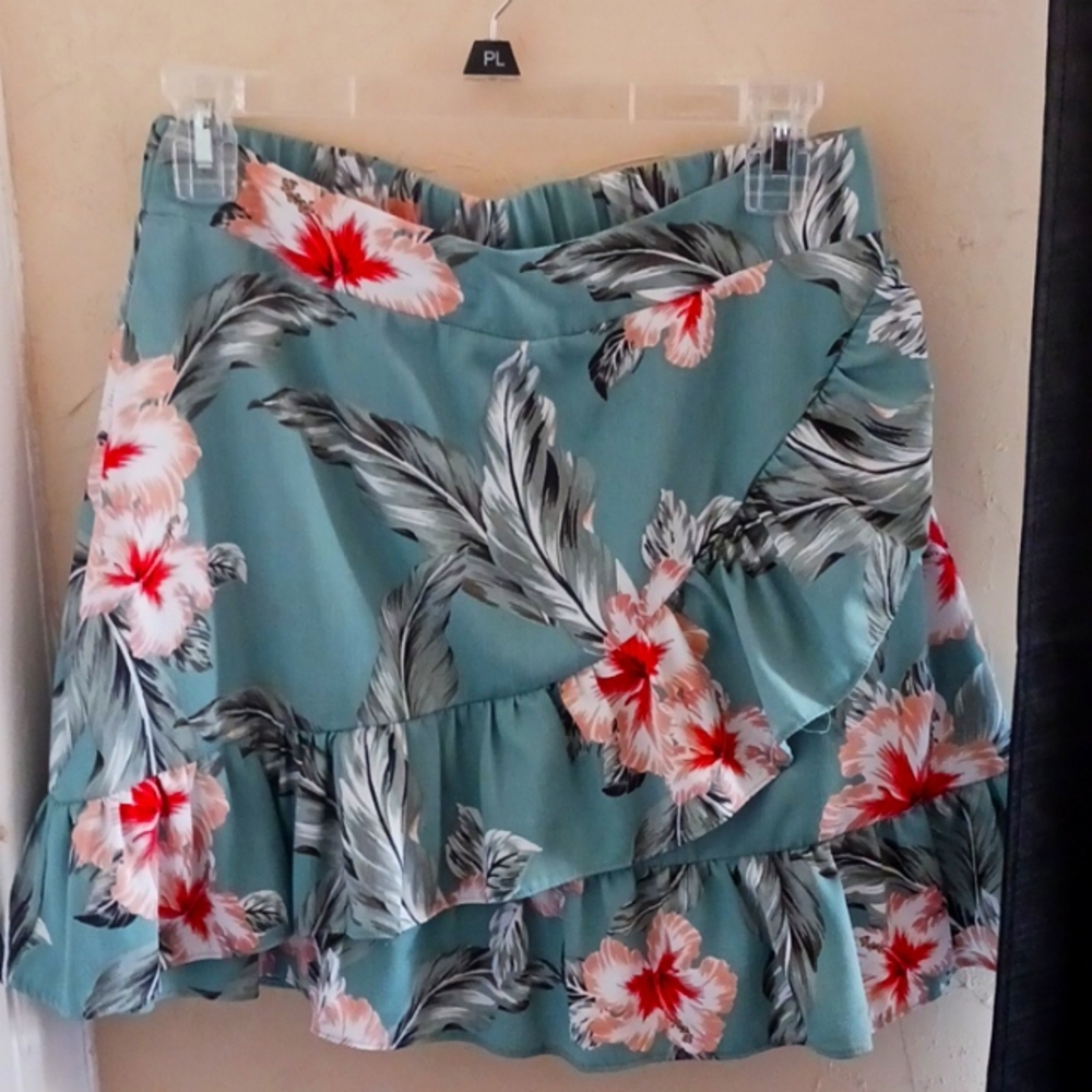 Cute ruffle skirt